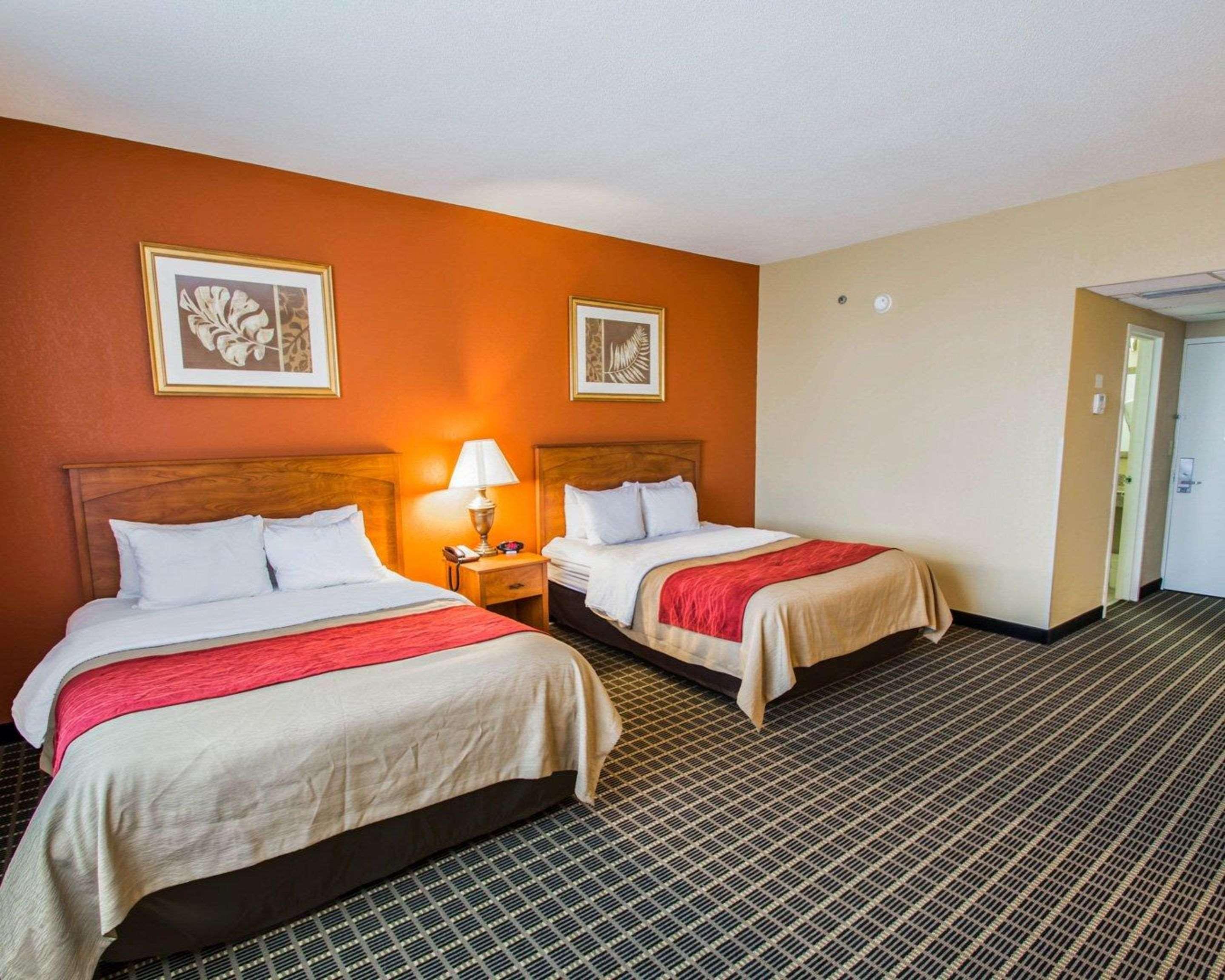 Clarion Inn And Suites Miami Airport Fl 7071